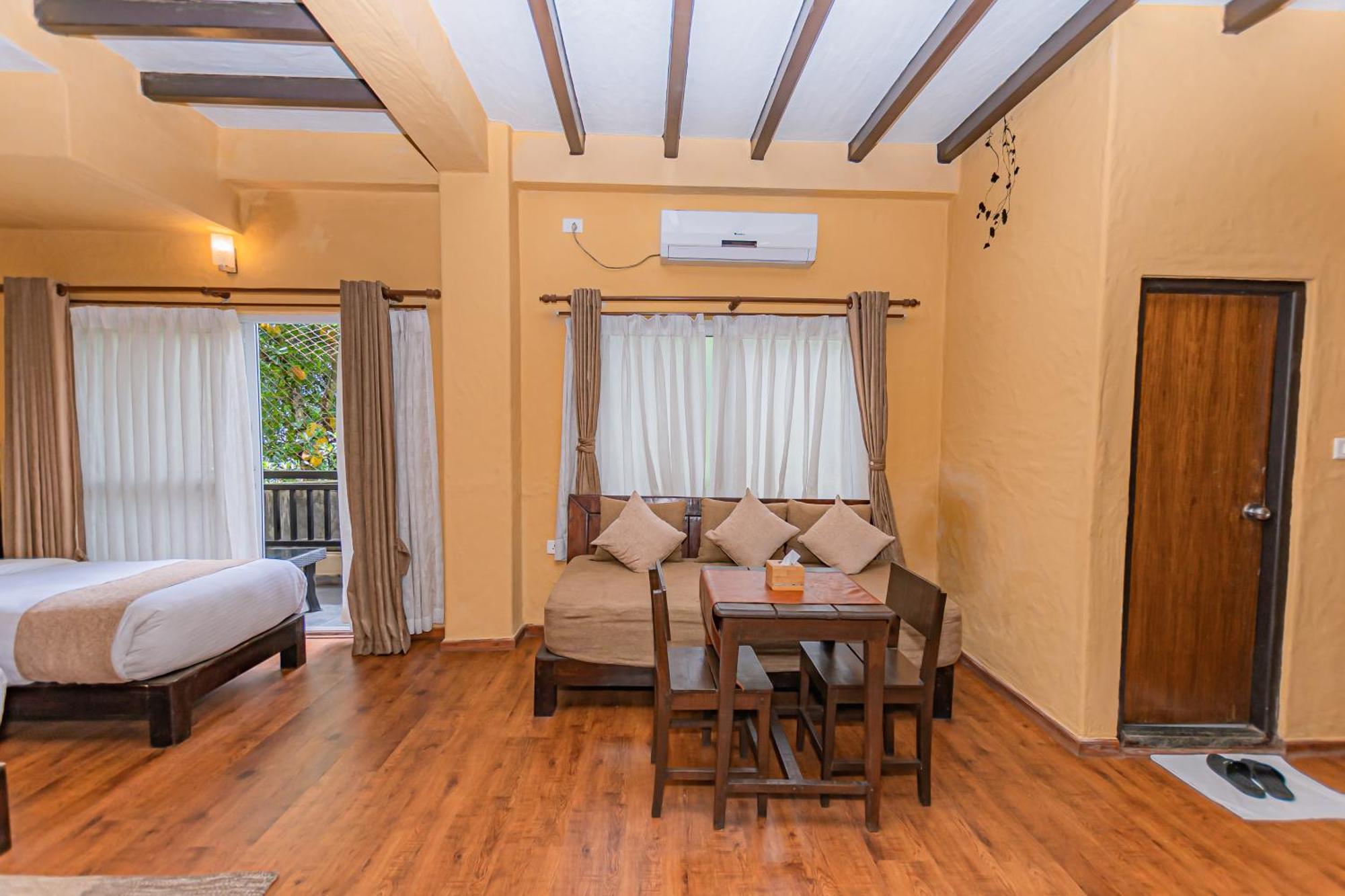 Pokhara Boutique Hotel エクステリア 写真