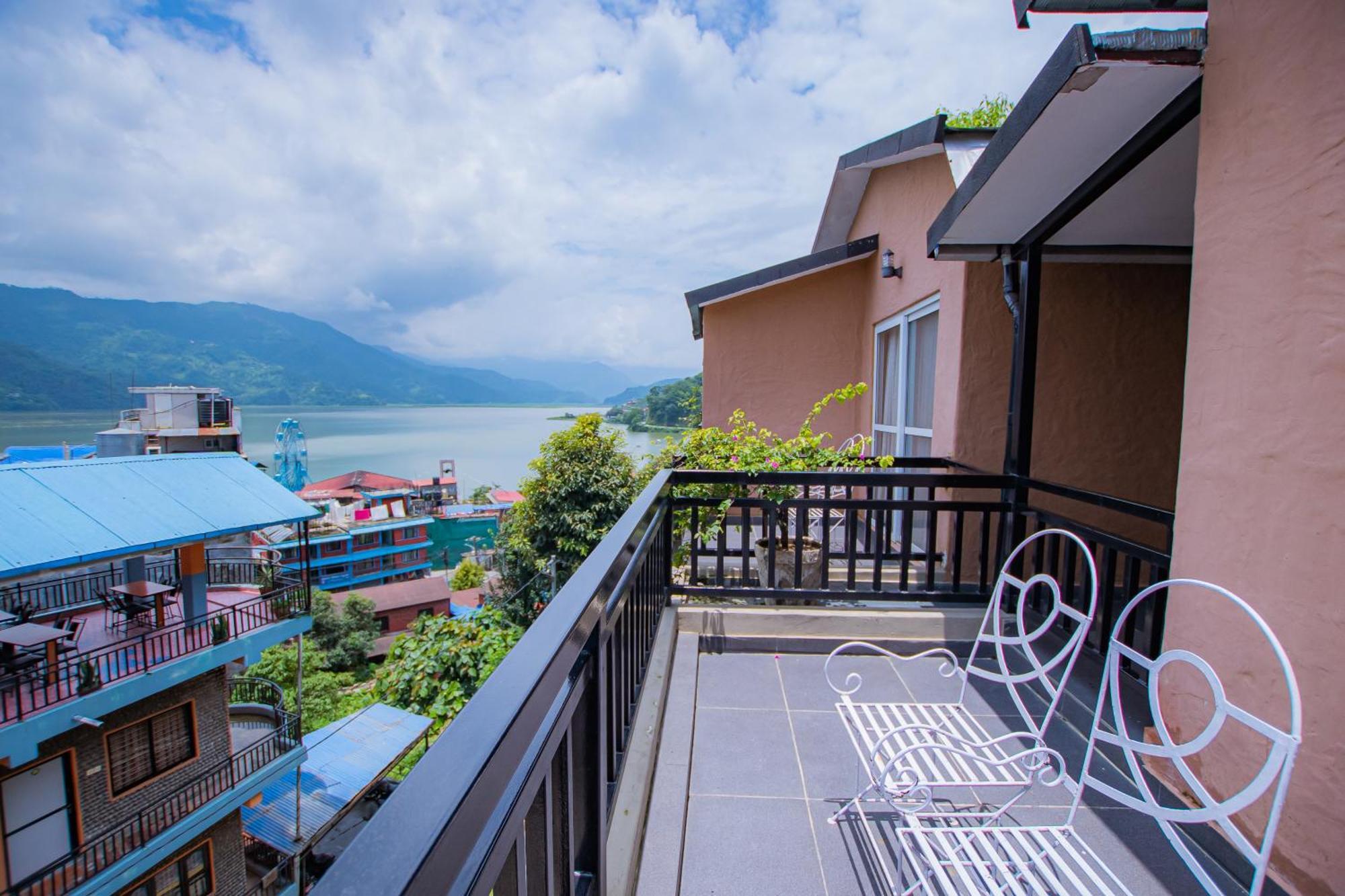 Pokhara Boutique Hotel エクステリア 写真