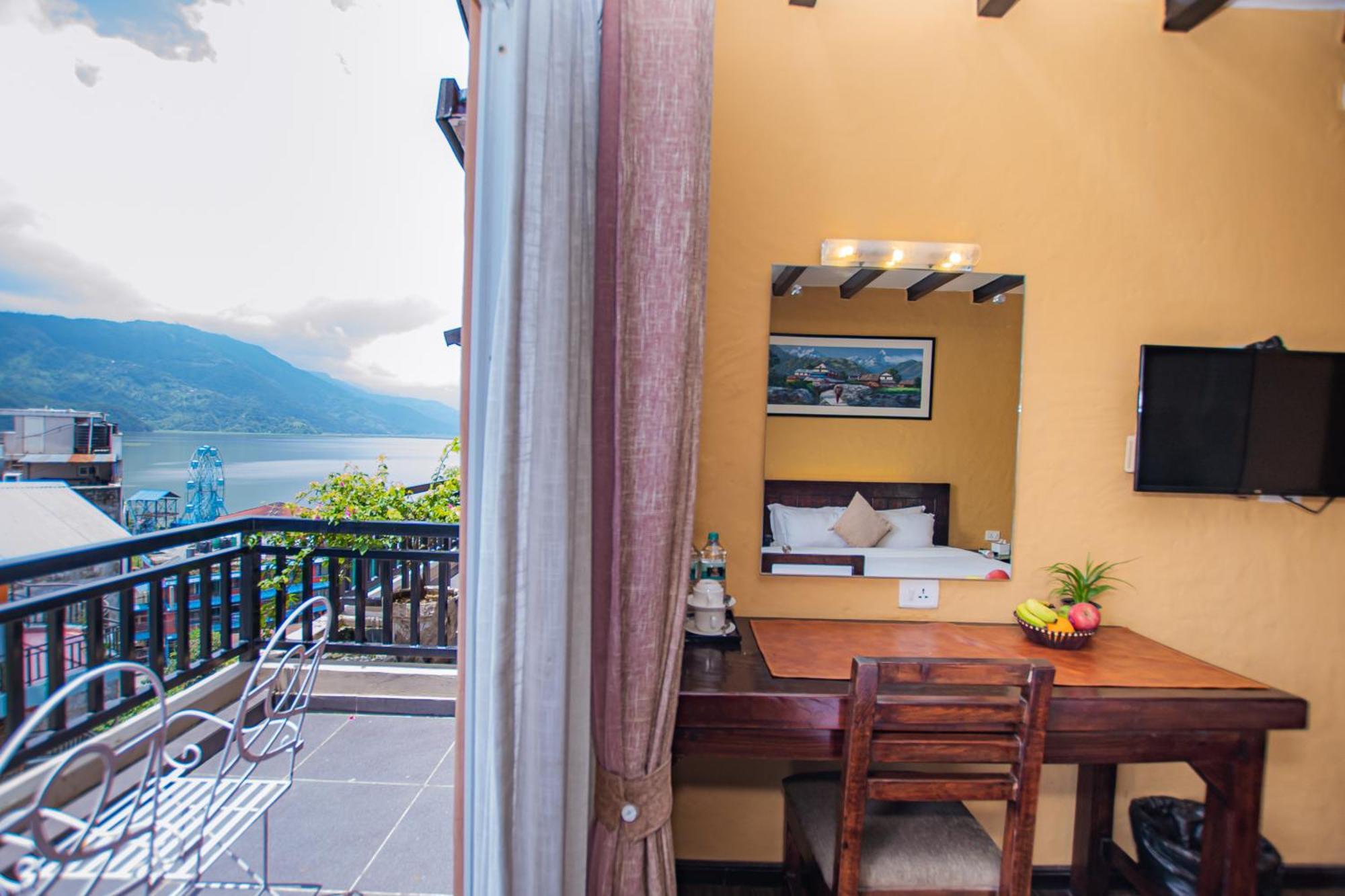 Pokhara Boutique Hotel エクステリア 写真