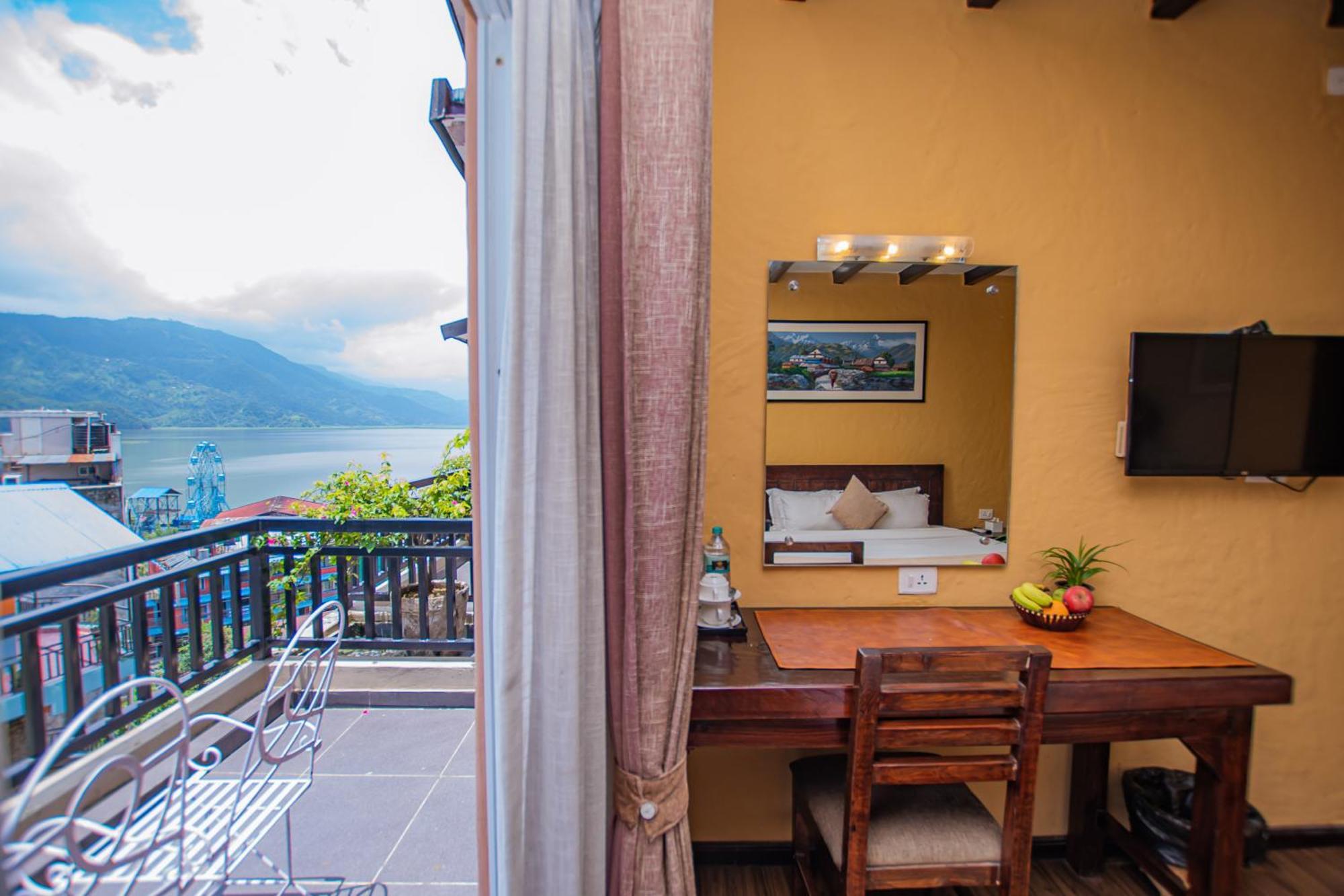 Pokhara Boutique Hotel エクステリア 写真