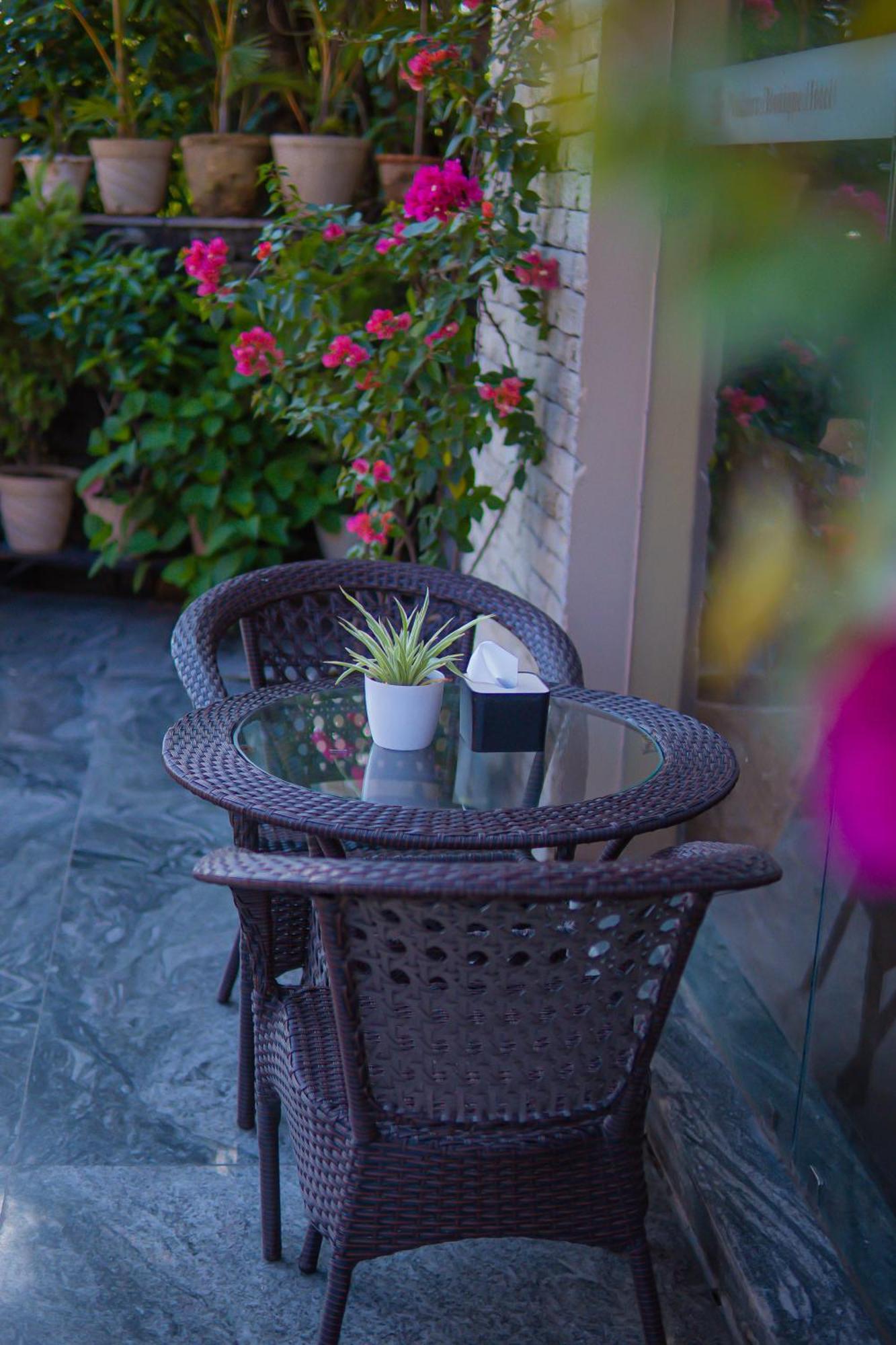 Pokhara Boutique Hotel エクステリア 写真
