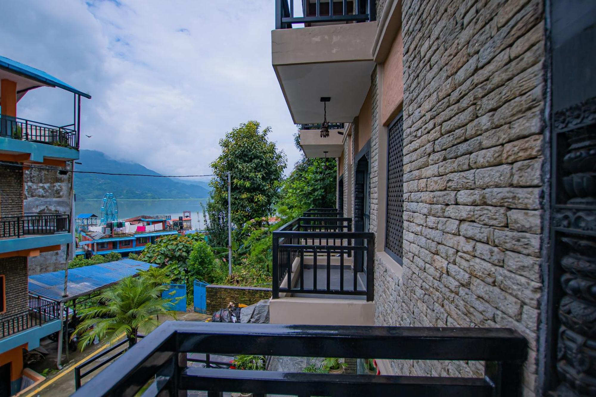 Pokhara Boutique Hotel エクステリア 写真